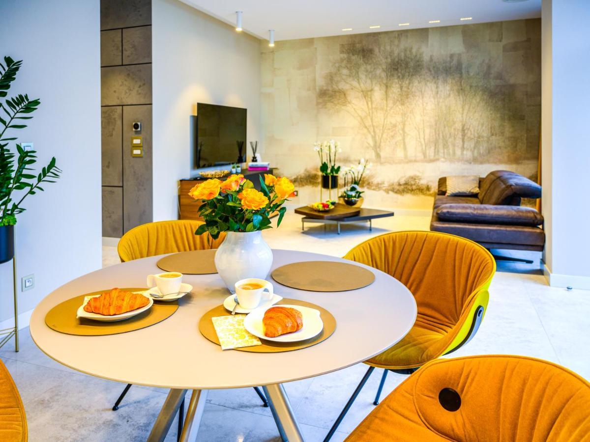 Pietryna Apartments Luxury - Sauna , Jacuzzi , Bezposrednio Przy Ul Piotrkowskiej وودج المظهر الخارجي الصورة