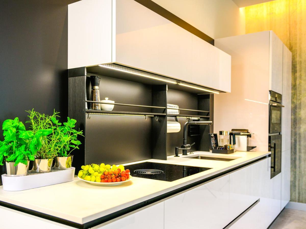 Pietryna Apartments Luxury - Sauna , Jacuzzi , Bezposrednio Przy Ul Piotrkowskiej وودج المظهر الخارجي الصورة